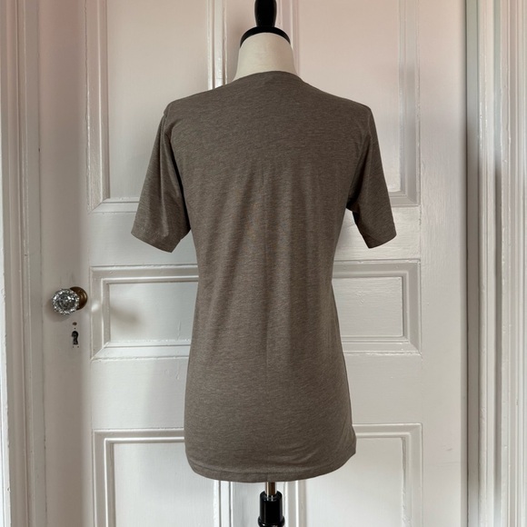 Next Apparel Women’s Nashville Peace Love & Rhythm Graphic Brown Tee Shirt Small - Picture 3 of 9